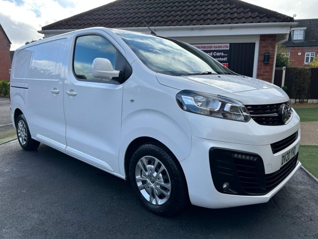 VAUXHALL VIVARO