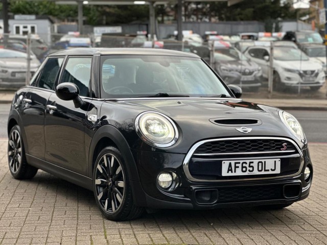 MINI HATCH