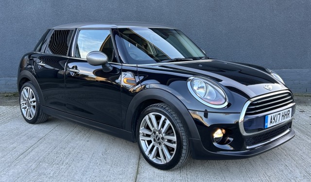 MINI HATCH