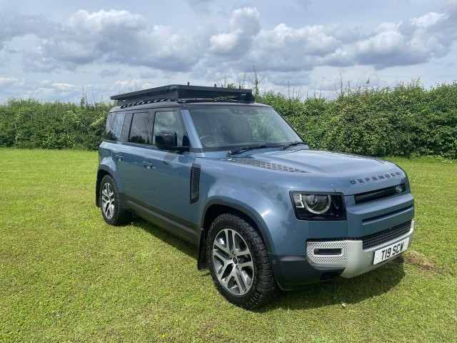 LAND ROVER DEFENDER 110