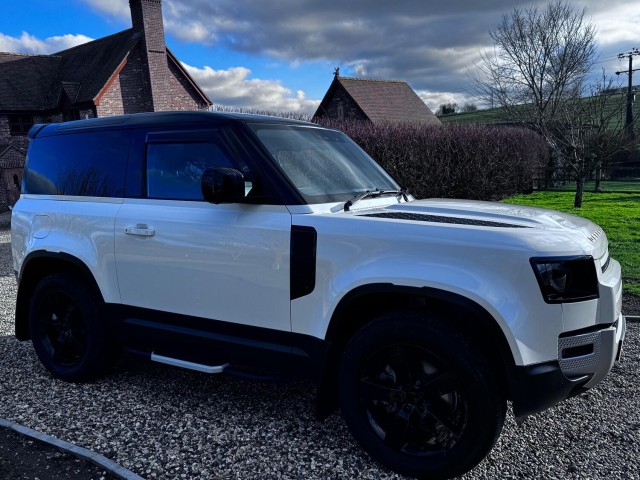 LAND ROVER DEFENDER 90