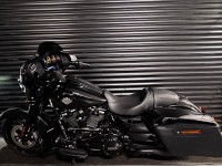 HARLEY-DAVIDSON Touring