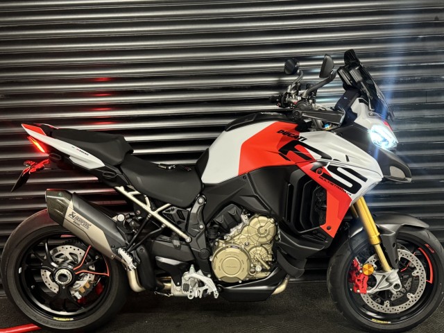 DUCATI MULTISTRADA V4
