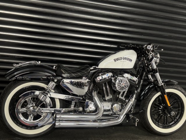 HARLEY-DAVIDSON Sportster
