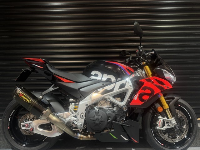APRILIA Tuono 1100 V4