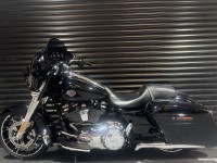 HARLEY-DAVIDSON Touring
