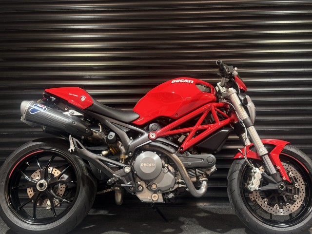DUCATI MONSTER 796