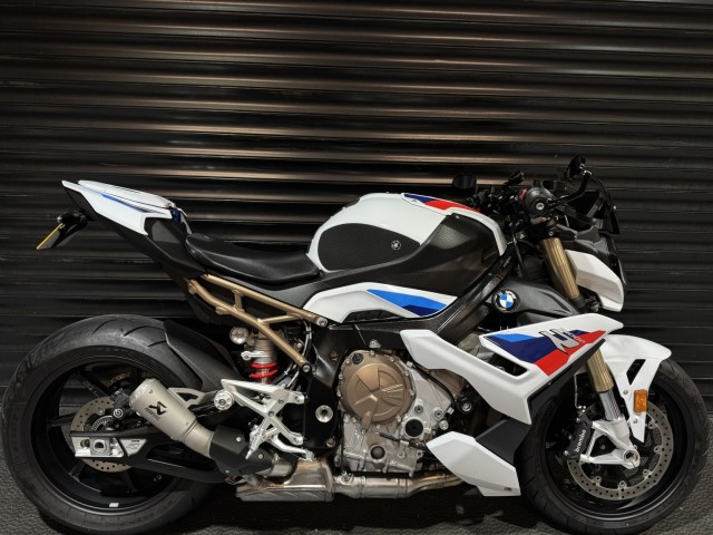 BMW S1000R