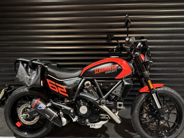 DUCATI SCRAMBLER 800