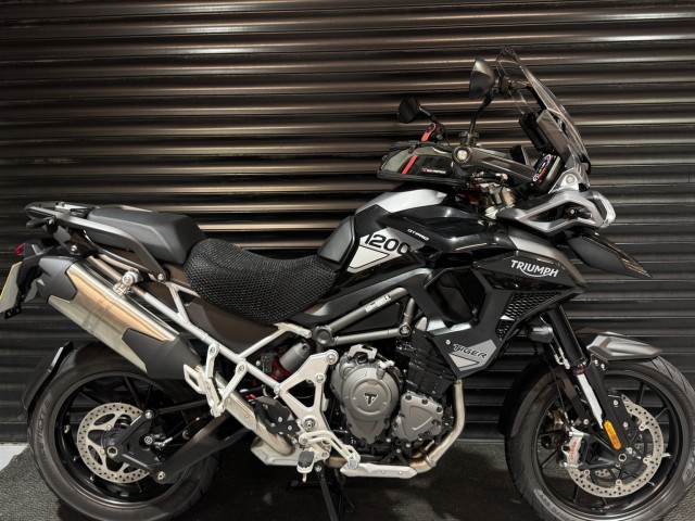 TRIUMPH TIGER 1200