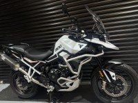 TRIUMPH TIGER 900