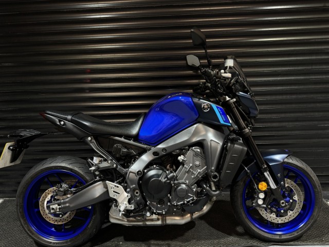 YAMAHA MT-09