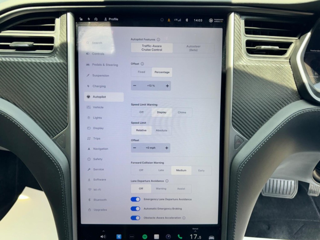 TESLA MODEL S
