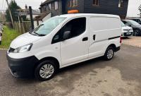 NISSAN NV200