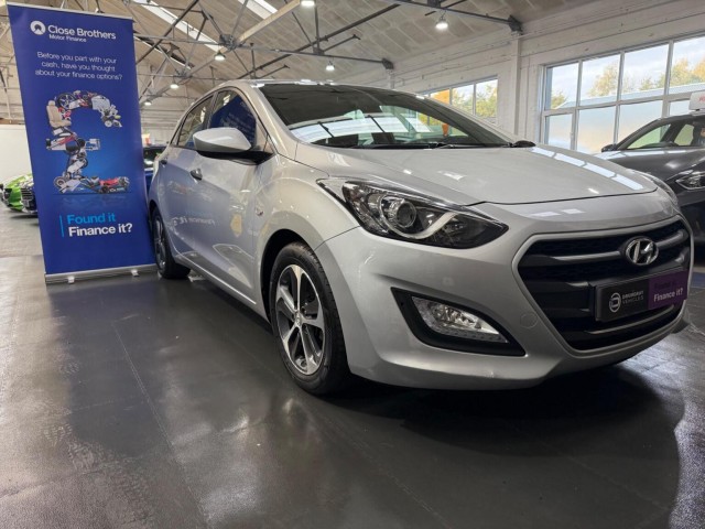 HYUNDAI I30 1.6 CRDi Blue Drive SE Nav Euro 6 (s/s) 5dr (2017/66)