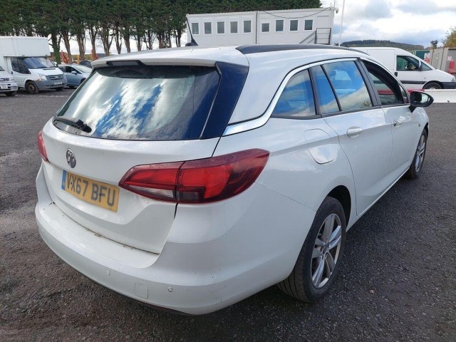VAUXHALL ASTRA 1.6 CDTi BlueInjection Design Sports Tourer Euro 6 (s/s) 5dr (2017/67)