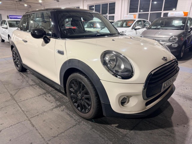 MINI HATCH 1.5 Cooper D Euro 6 (s/s) 3dr (2015/65)