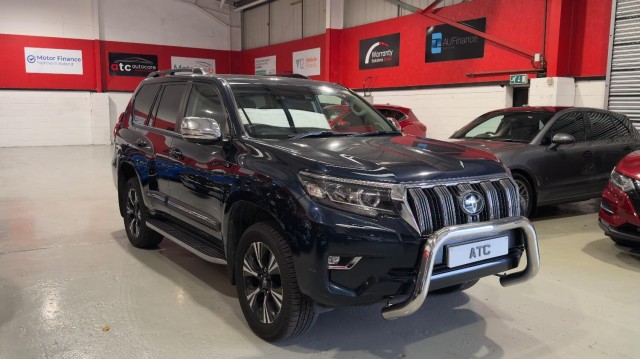 TOYOTA LAND CRUISER 2.8 D Invincible (2018)