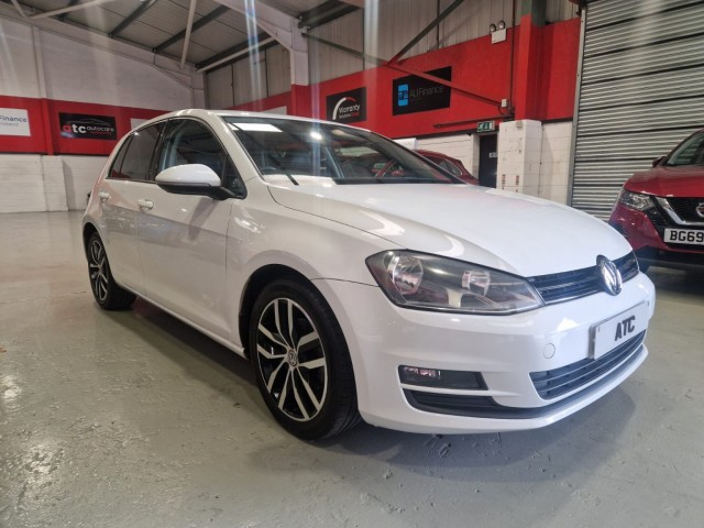 VOLKSWAGEN GOLF  (2015/15)