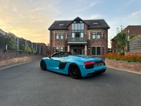 AUDI R8