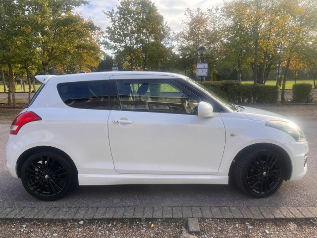 SUZUKI SWIFT