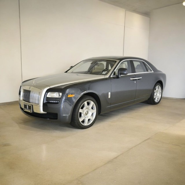 ROLLS-ROYCE GHOST 6.6 V12 (2013)