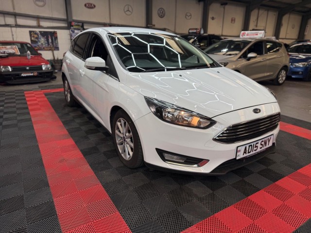 FORD FOCUS 1.0 T EcoBoost Titanium (2015/15)