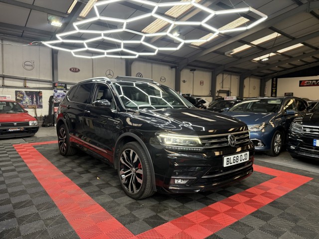 VOLKSWAGEN TIGUAN ALLSPACE 2.0 TDI R-Line (2018/68)