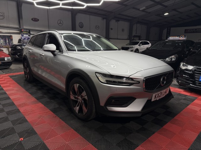 VOLVO V60 CROSS COUNTRY 2.0 Cross Country B4 AWD (197hp) Auto (2021/21)