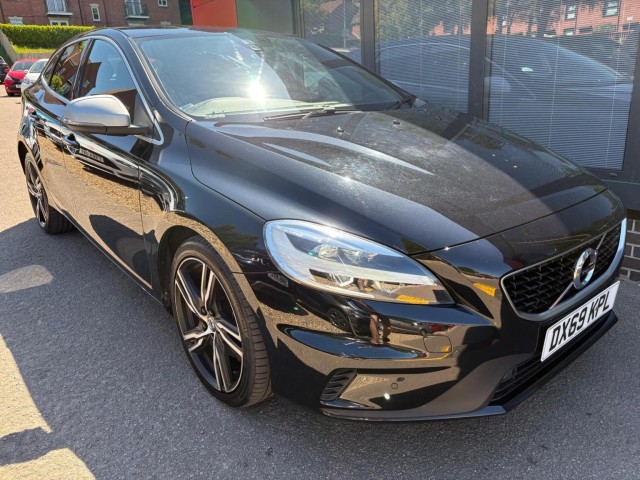 VOLVO V40