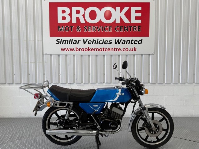 YAMAHA RD125DX
