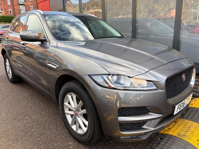 JAGUAR F-PACE