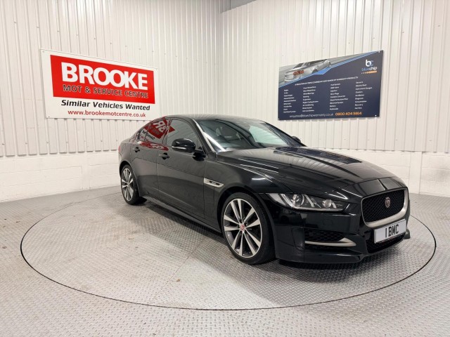JAGUAR XE