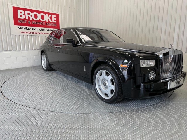 ROLLS-ROYCE PHANTOM