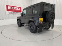 LAND ROVER DEFENDER 90
