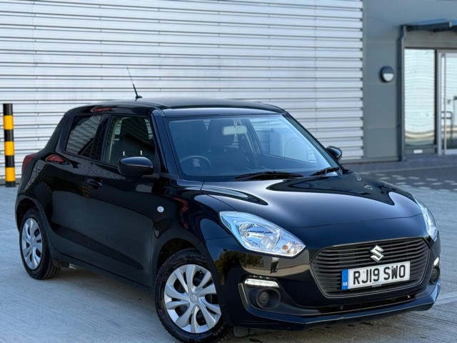 SUZUKI SWIFT