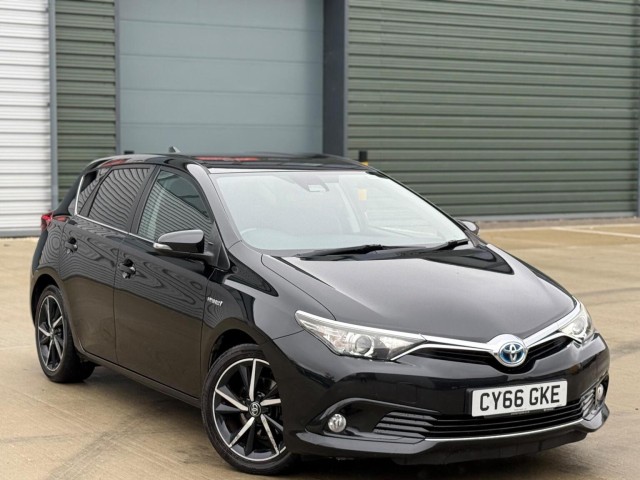 TOYOTA AURIS