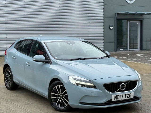 VOLVO V40