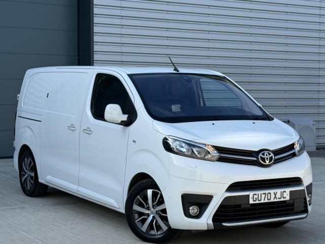 TOYOTA PROACE