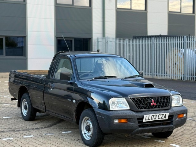 MITSUBISHI L200