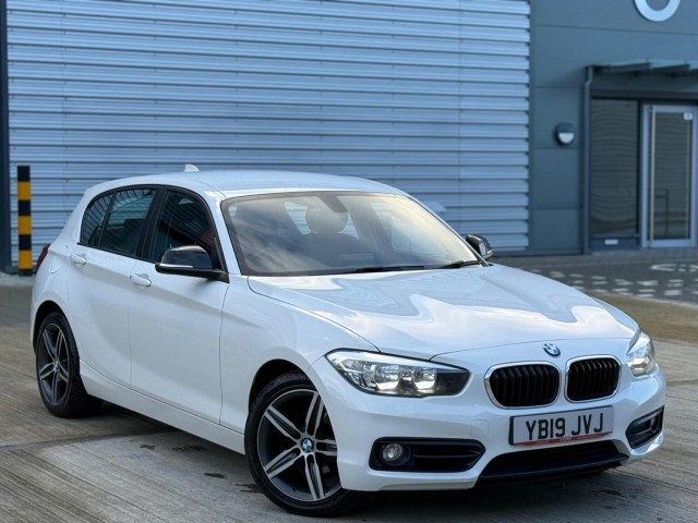 BMW 1 SERIES