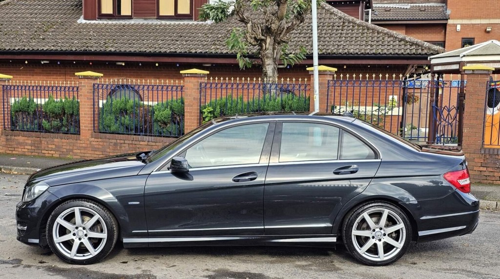MERCEDES-BENZ C CLASS