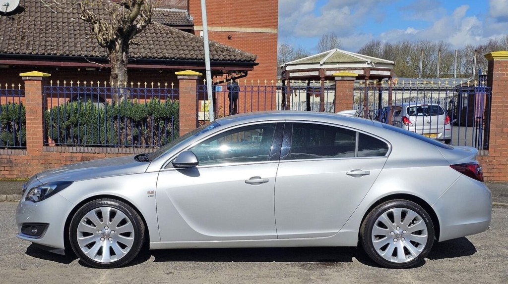 VAUXHALL INSIGNIA