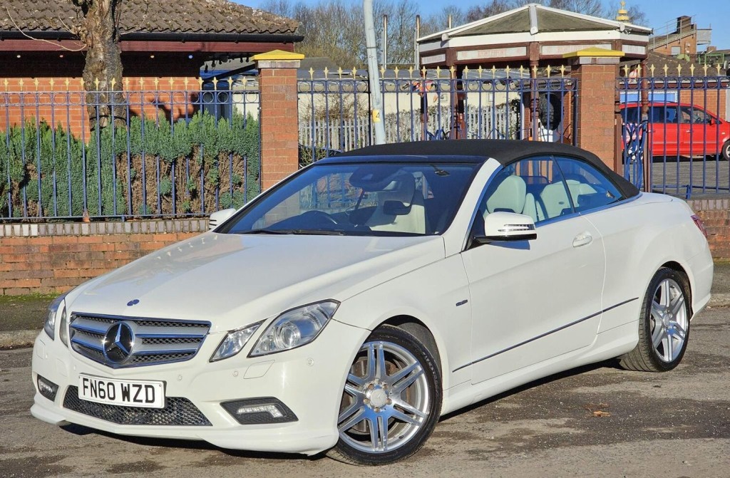 MERCEDES-BENZ E CLASS