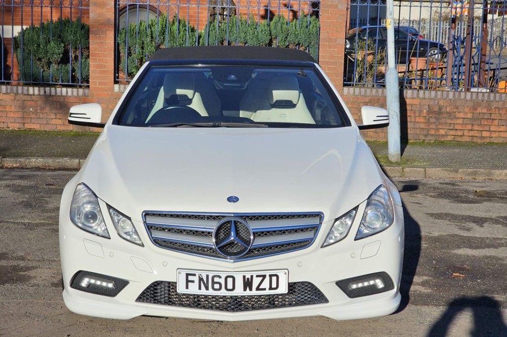 MERCEDES-BENZ E CLASS