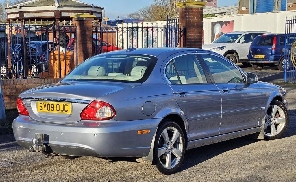 JAGUAR X-TYPE