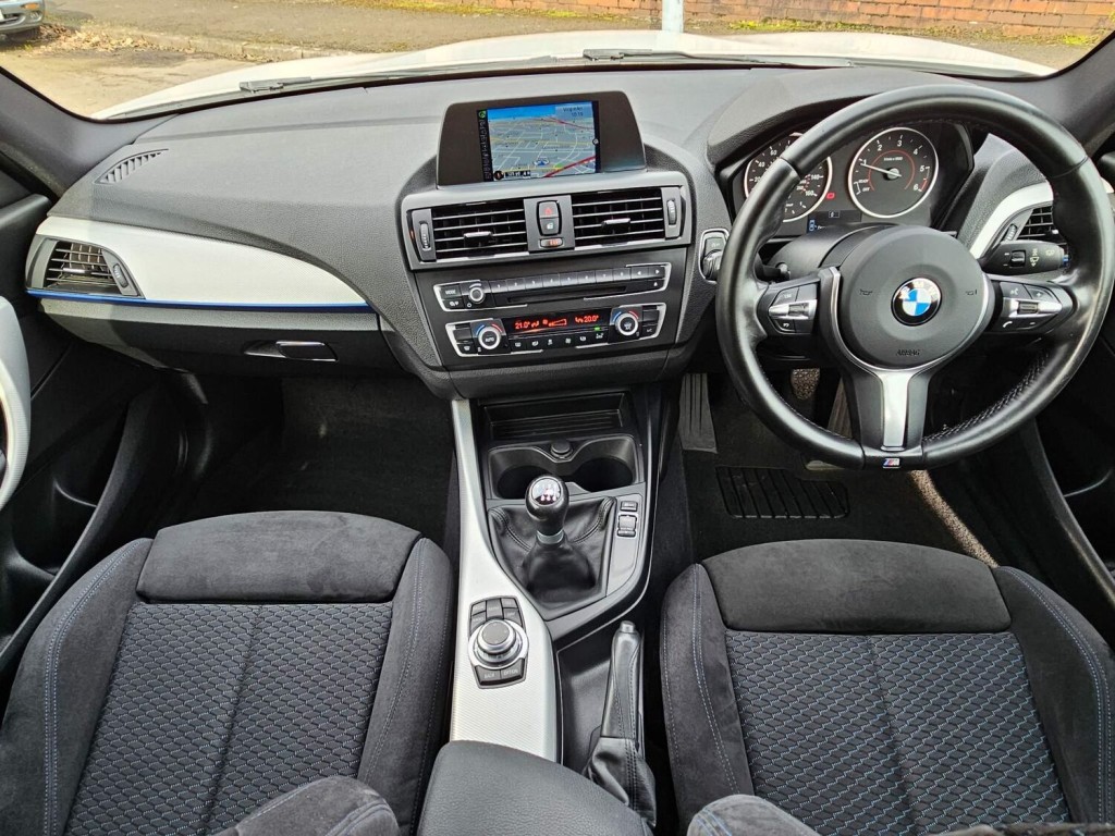 BMW 1 SERIES
