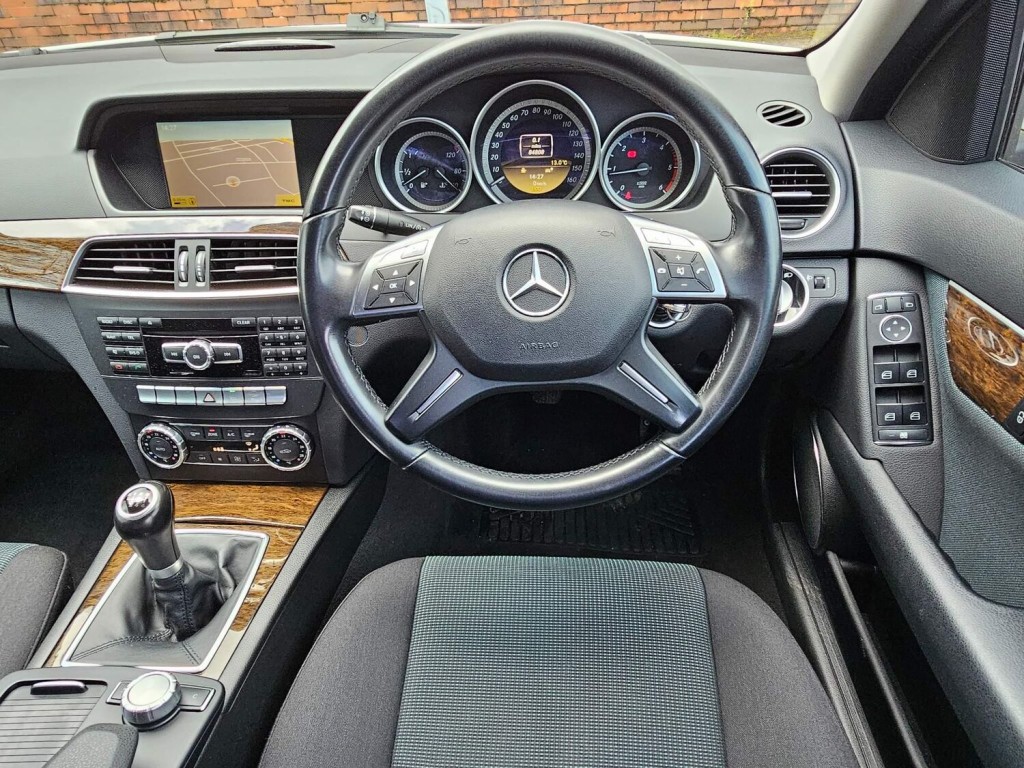 MERCEDES-BENZ C CLASS