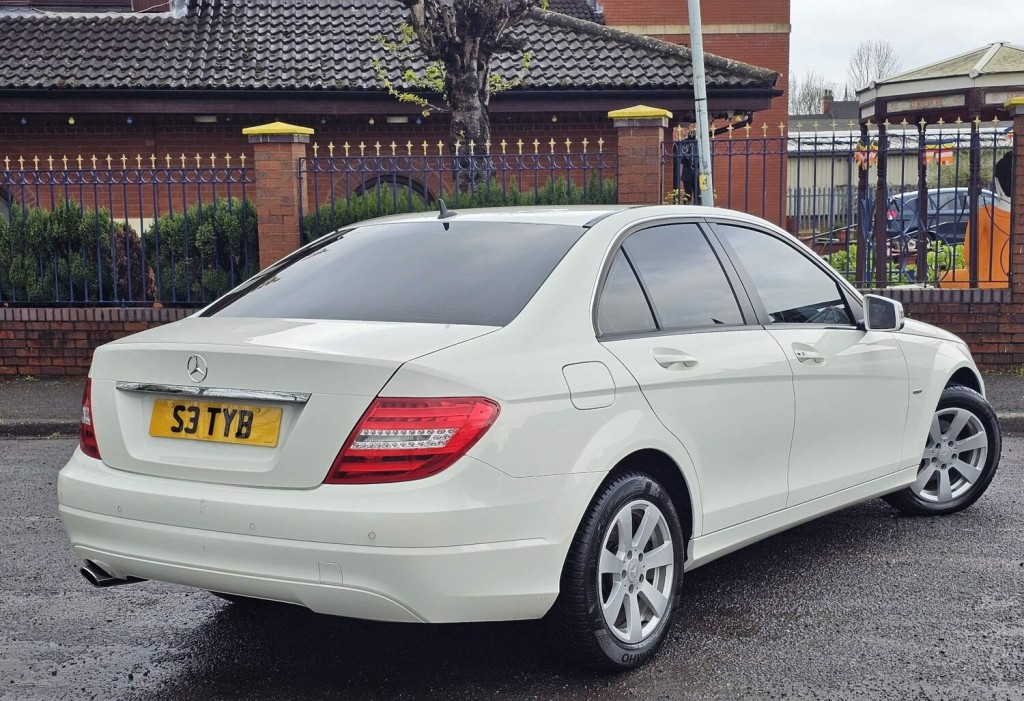 MERCEDES-BENZ C CLASS