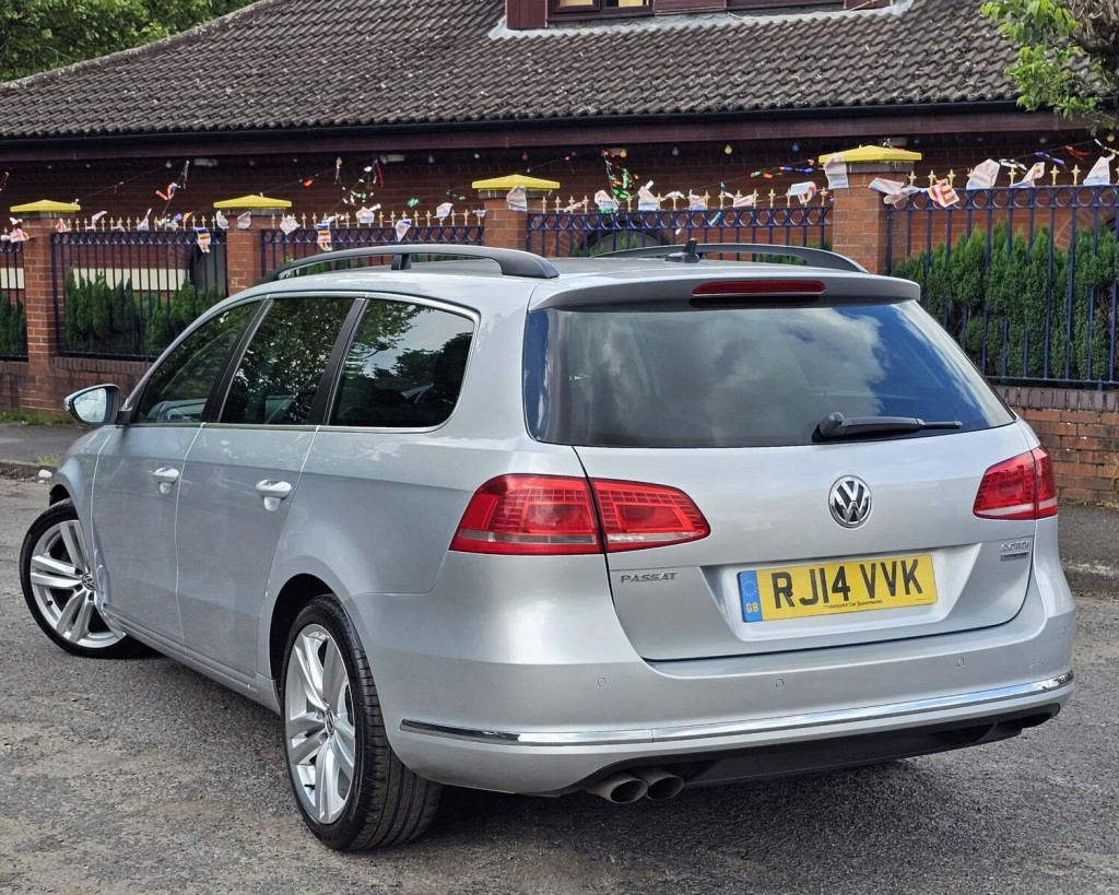 VOLKSWAGEN PASSAT